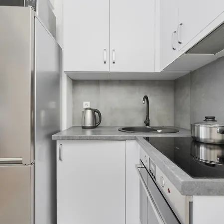Cozy With Amazing View Of The By Renters Apartmán Vratislav