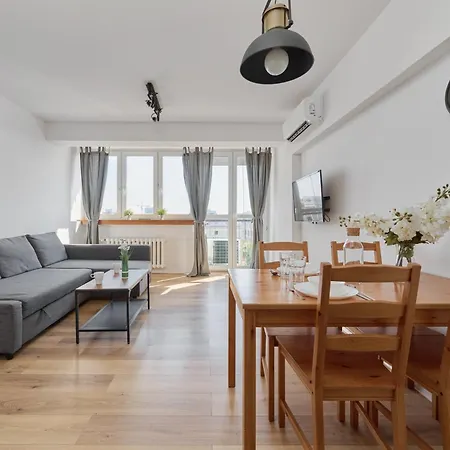 Apartmán Cozy With Amazing View Of The By Renters Vratislav